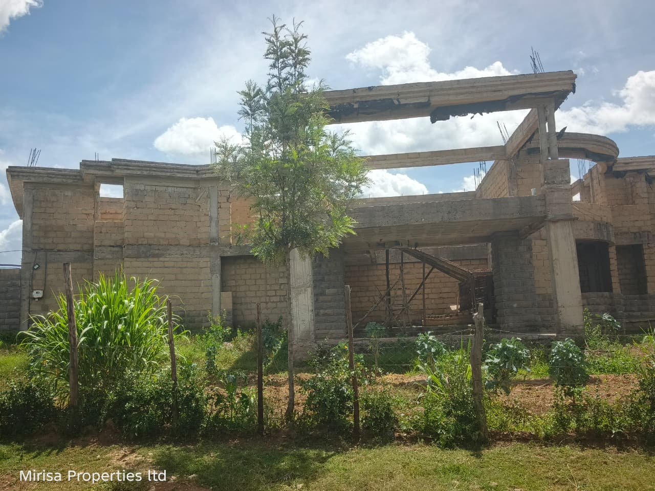Sabukoki Estate mansion Narok – premium spiral staircase